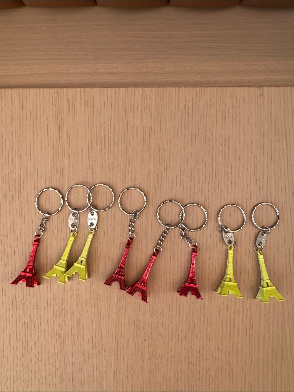 💚❤️ 8 Eiffel Tower Keychains from Paris💚❤️